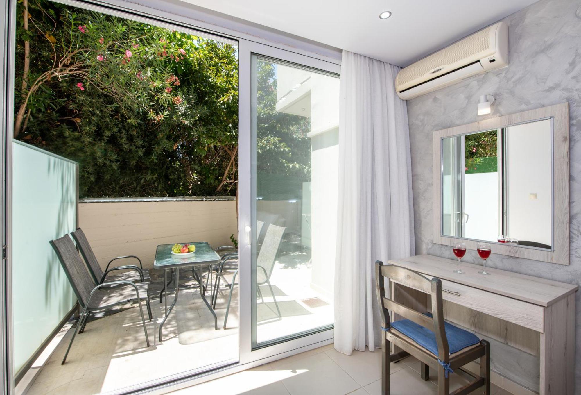 Labyrinth Hotel Georgioupoli Buitenkant foto