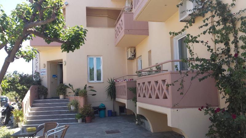 Labyrinth Hotel Georgioupoli Buitenkant foto