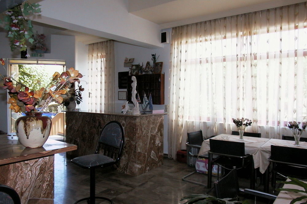 Labyrinth Hotel Georgioupoli Buitenkant foto